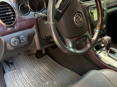 Used 2017 Buick Enclave Leather AWD/4WD image 13