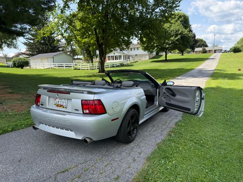 Used 2001 Ford Mustang GT Premium RWD image 12
