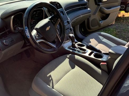 Used 2014 Chevrolet Malibu LS image 4
