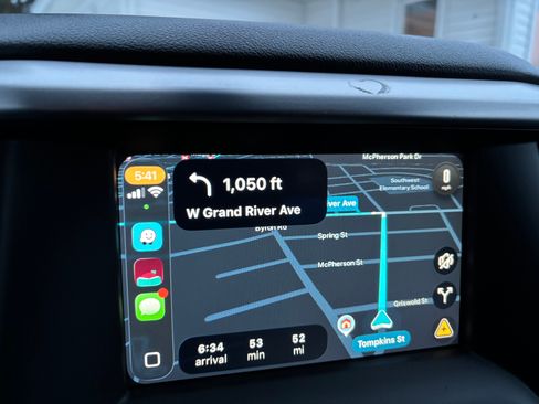 Used 2018 GMC Acadia SLE image 18