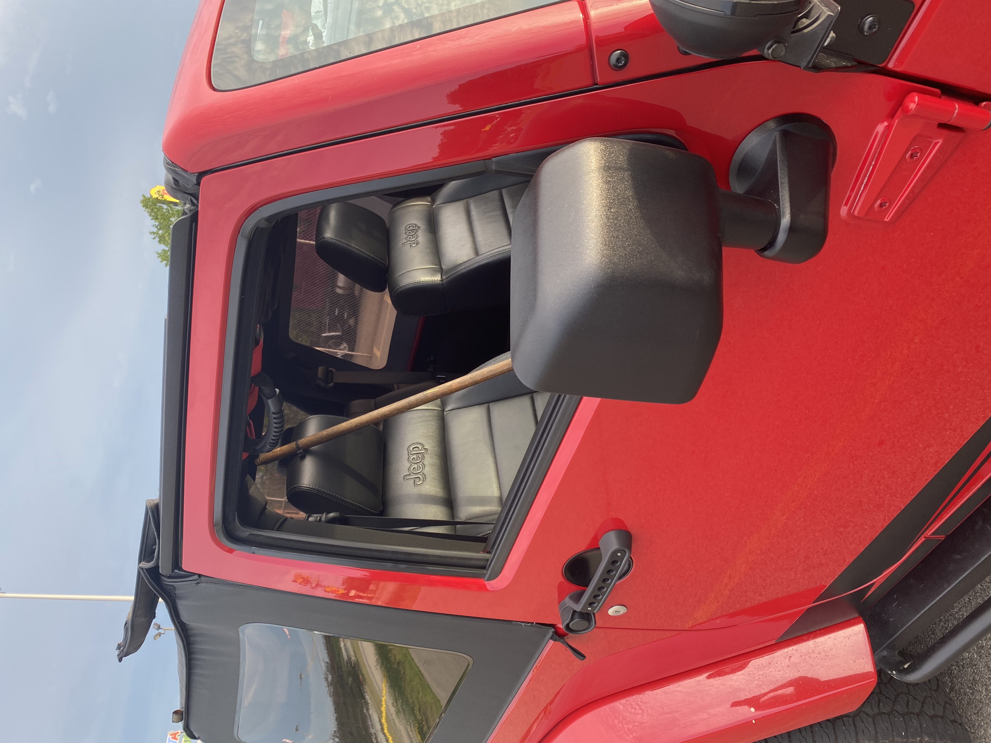 Used 2012 Jeep Wrangler Sahara w/ Connectivity Group AWD/4WD image 13