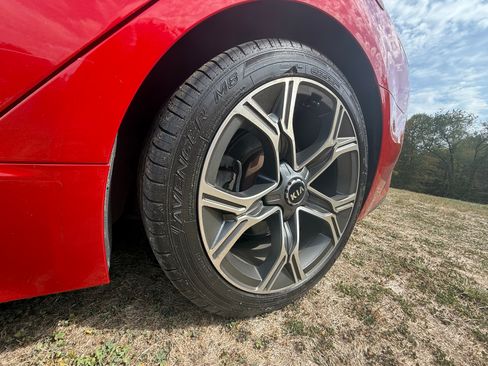 Used 2020 Kia Stinger GT-Line w/ Sun & Sound Package image 11