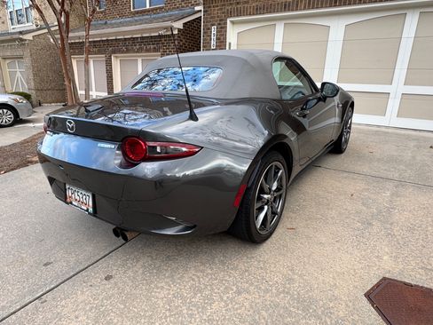 Used 2020 MAZDA MX-5 Miata Grand Touring image 4