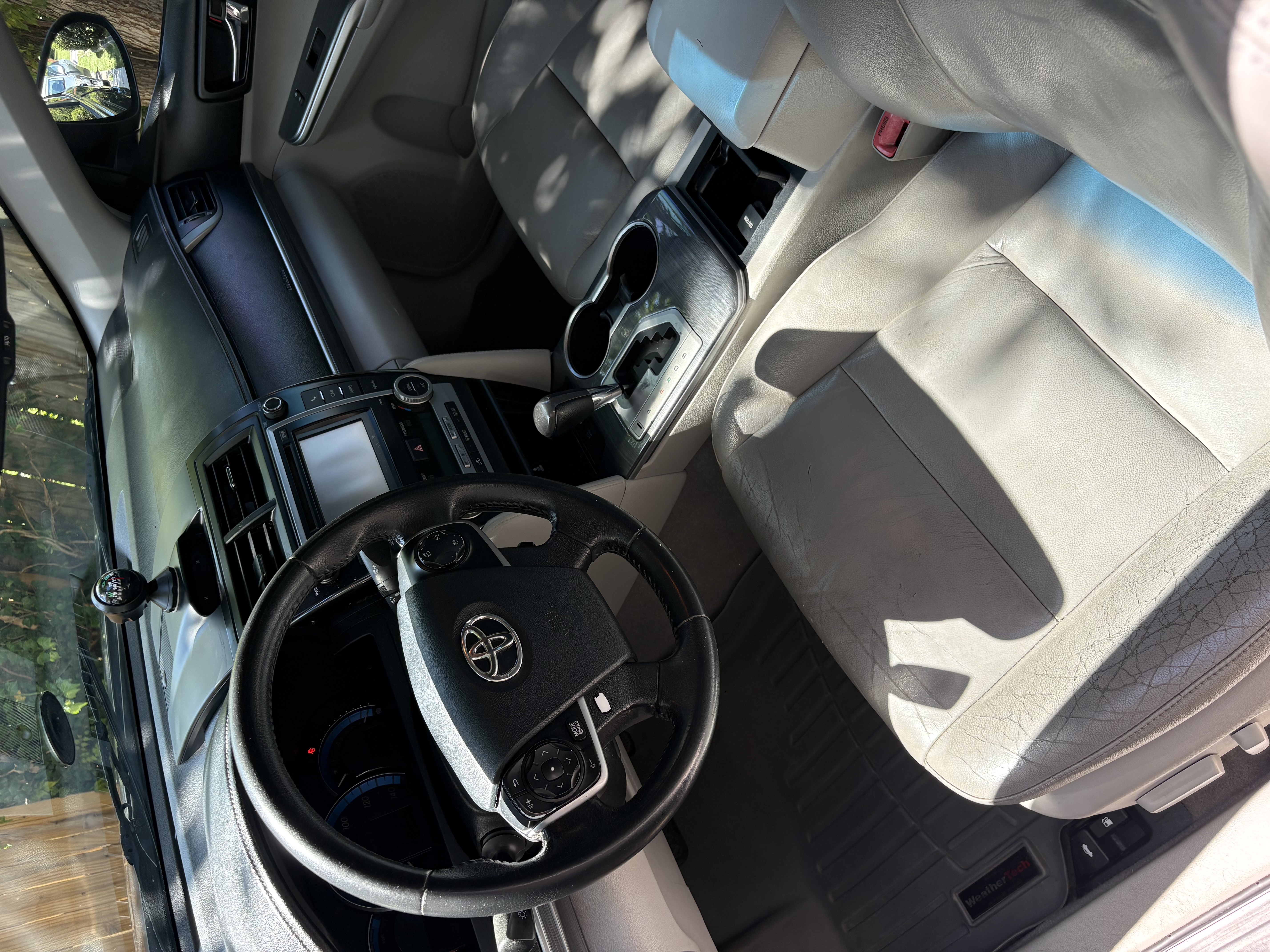 Used 2013 Toyota Camry XLE w/ Convenience Pkg FWD image 6