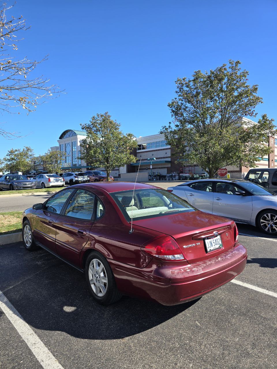 Used 2004 Ford Taurus SE FWD image 5