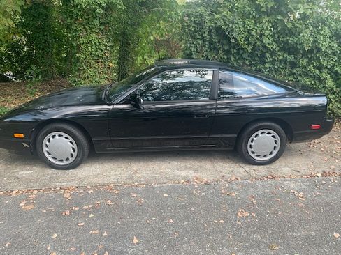 Used 1992 Nissan 240SX Hatchback image 2