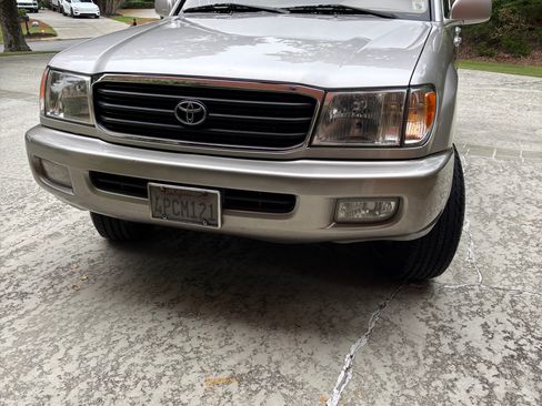 Used 2000 Toyota Land Cruiser AWD/4WD image 9