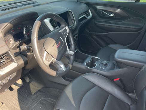 Used 2019 GMC Terrain SLT w/ Preferred Package AWD/4WD image 2