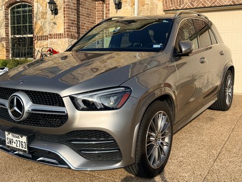 Used 2020 Mercedes-Benz GLE 350 350 Sport Utility 4D image 2