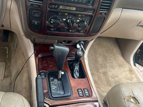 Used 1999 Toyota Land Cruiser AWD/4WD image 13