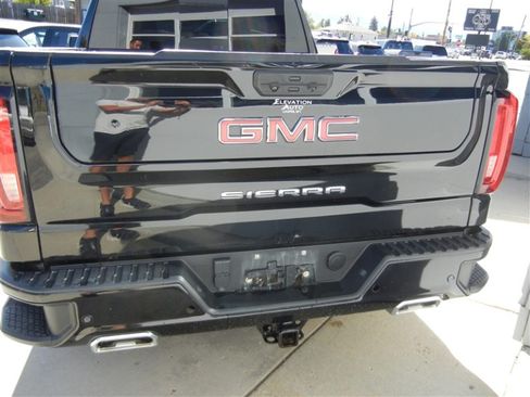 Used 2022 GMC Sierra 1500 AT4 w/ AT4 Premium Package AWD/4WD image 14