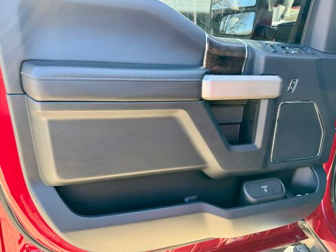 Used 2022 Ford F250 Lariat w/ FX4 Off-Road Package image 13