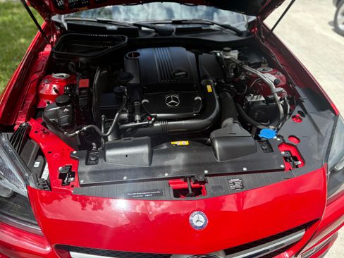 Used 2015 Mercedes-Benz SLK 250 w/ Premium Package image 5