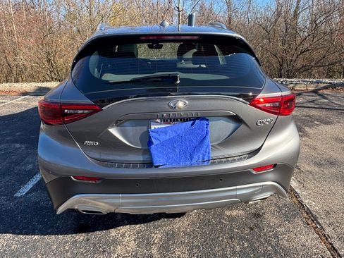 Used 2019 INFINITI QX30 Premium w/ Cargo Package image 8