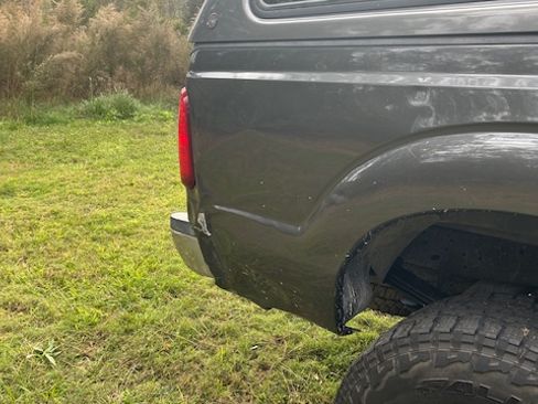 Used 2015 Ford F250 Lariat w/ FX4 Off-Road Package image 13