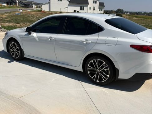 Used 2026 Toyota Camry XLE AWD/4WD image 16