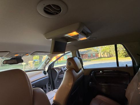 Used 2015 Buick Enclave Premium image 12