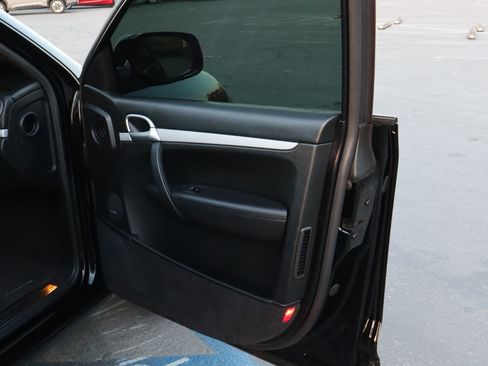 Used 2009 Porsche Cayenne S image 13