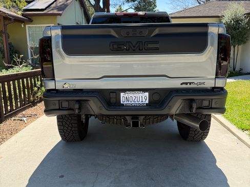 Used 2025 GMC Sierra 2500 AT4X w/ AT4X AEV Edition image 5