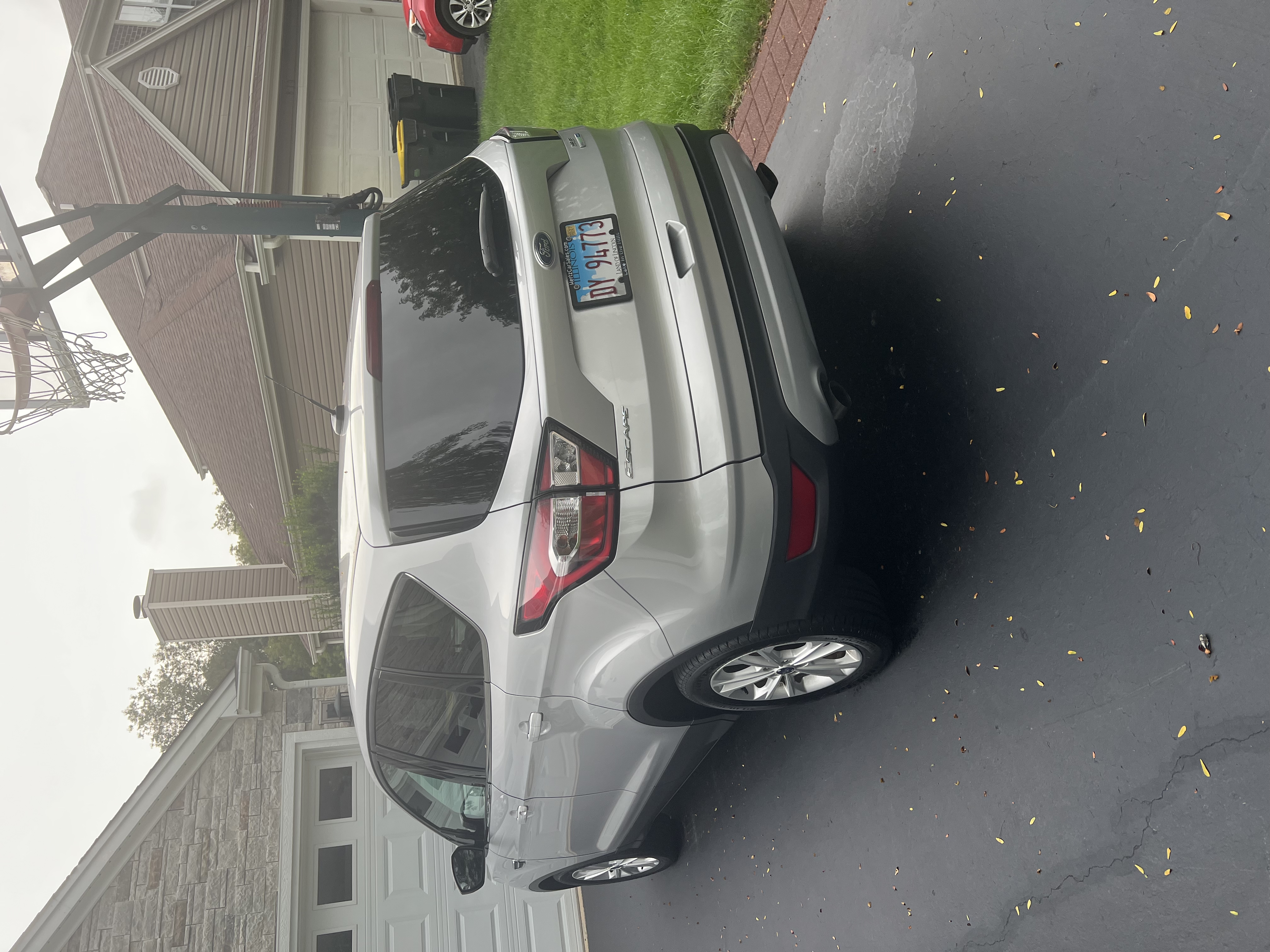 Used 2017 Ford Escape SE AWD/4WD image 2