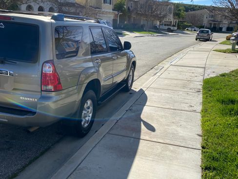 Used 2006 Toyota 4Runner SR5 image 11