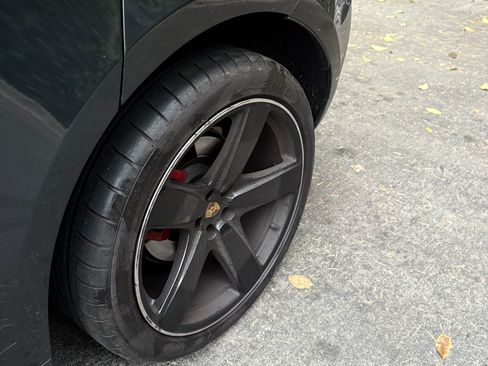 Used 2018 Porsche Macan GTS w/ Premium Package Plus image 11