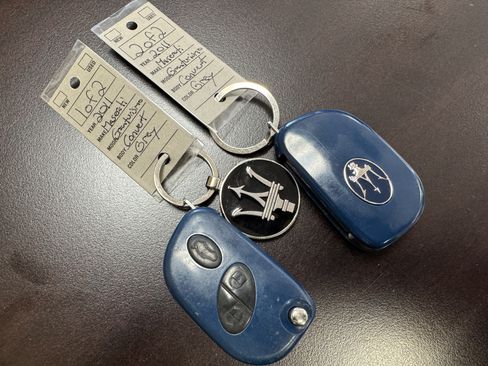 Used 2011 Maserati GranTurismo Convertible 2D image 32