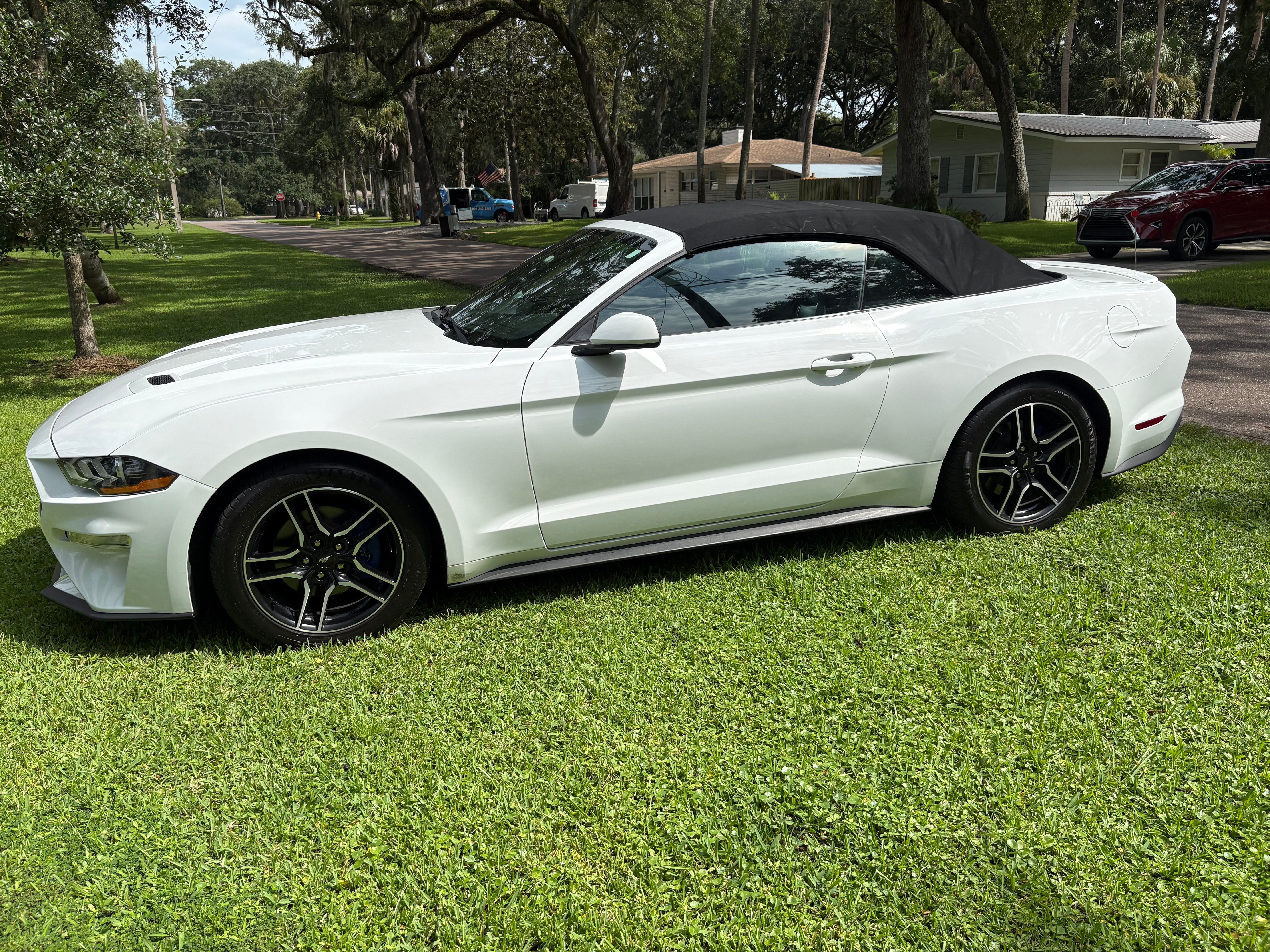 Used 2023 Ford Mustang Premium RWD image 10