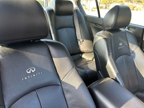 Used 2013 INFINITI G37 Journey w/ Premium Pkg image 19
