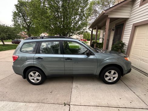 Used 2010 Subaru Forester 2.5X image 2