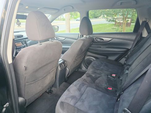 Used 2015 Nissan Rogue SV AWD/4WD image 14