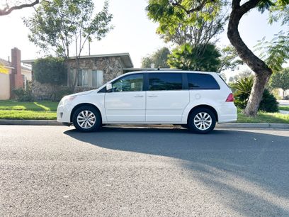 Used 2012 Volkswagen Routan SE