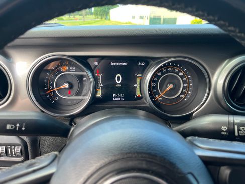 Used 2021 Jeep Wrangler Sport AWD/4WD image 9