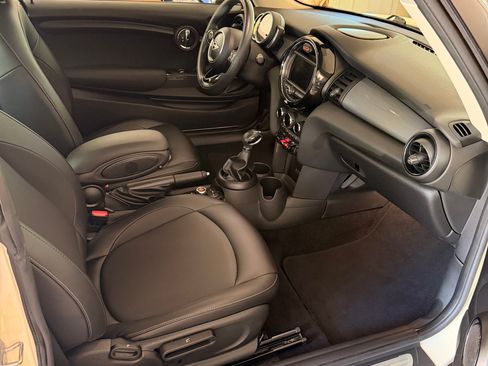 Used 2018 MINI Cooper 2-Door Hardtop FWD image 12