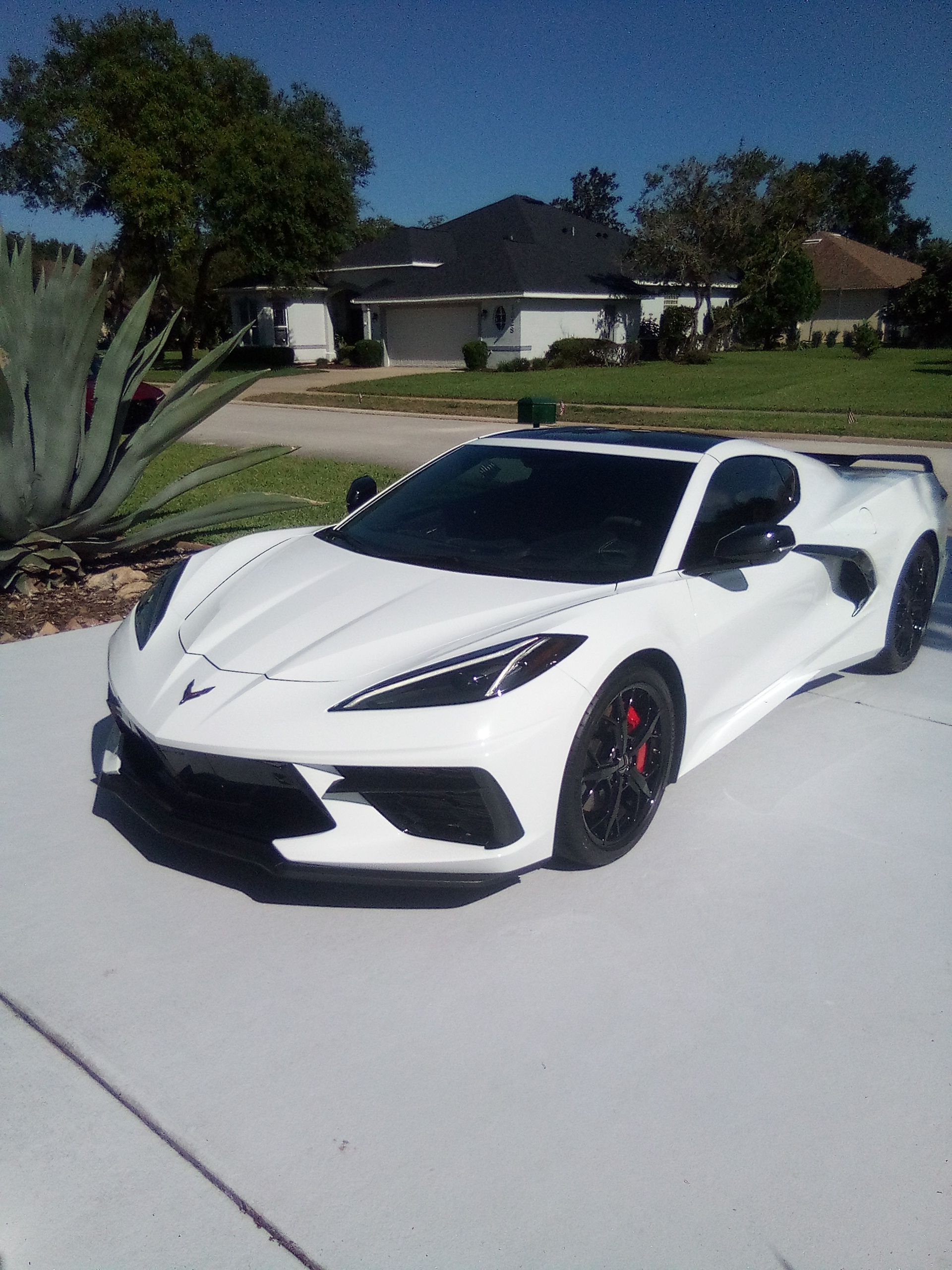 Used 2020 Chevrolet Corvette Stingray Premium Cpe w/ 3LT Preferred Equipment Group RWD image 2