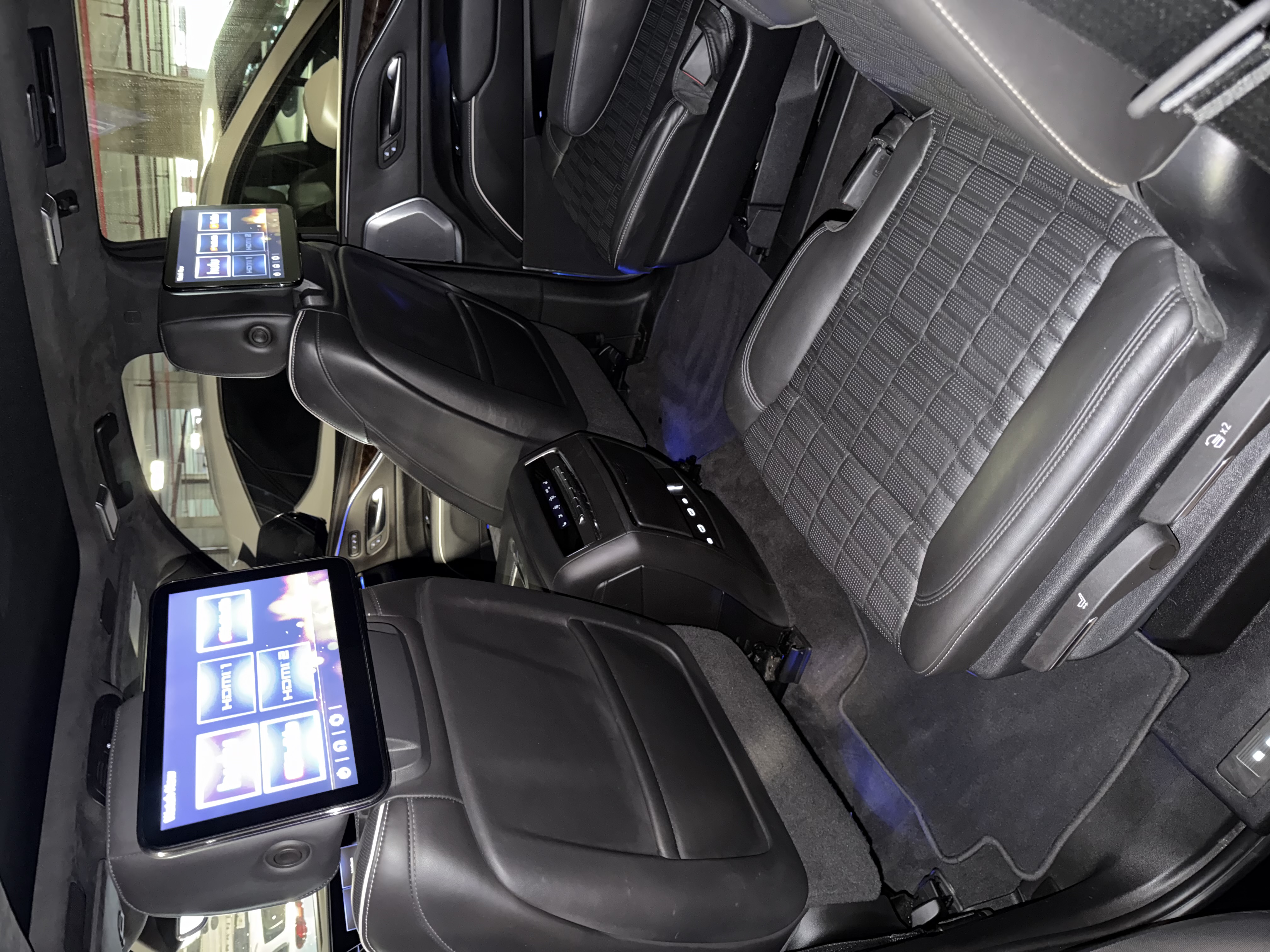 Used 2022 Cadillac Escalade Sport Platinum w/ Heavy-Duty Trailer Package AWD/4WD image 14