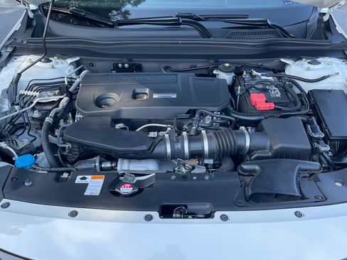 Used 2019 Honda Accord Sport image 14