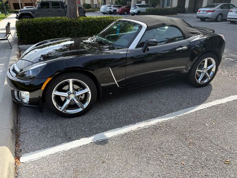 Used 2008 Saturn Sky Red Line image 2