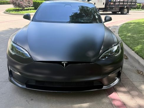 Used 2023 Tesla Model S Plaid image 5