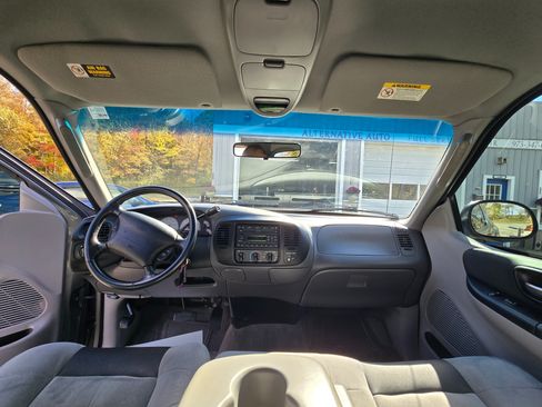 Used 2004 Ford F150 Lightning image 21