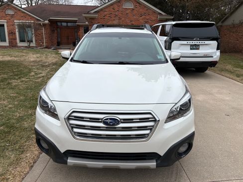 Used 2017 Subaru Outback 2.5i Limited image 6