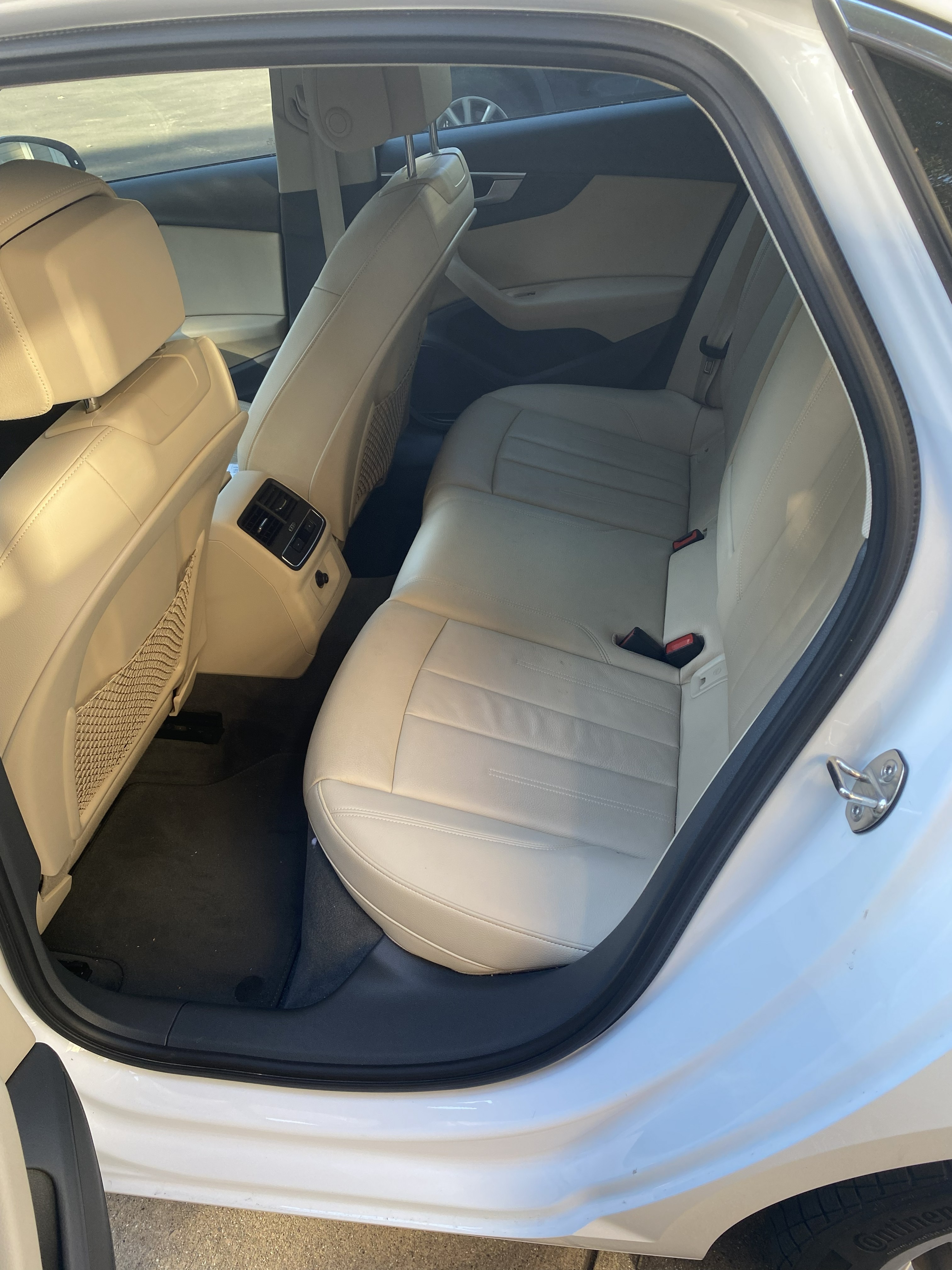 Used 2019 Audi A4 2.0T Premium w/ Convenience Package FWD image 16