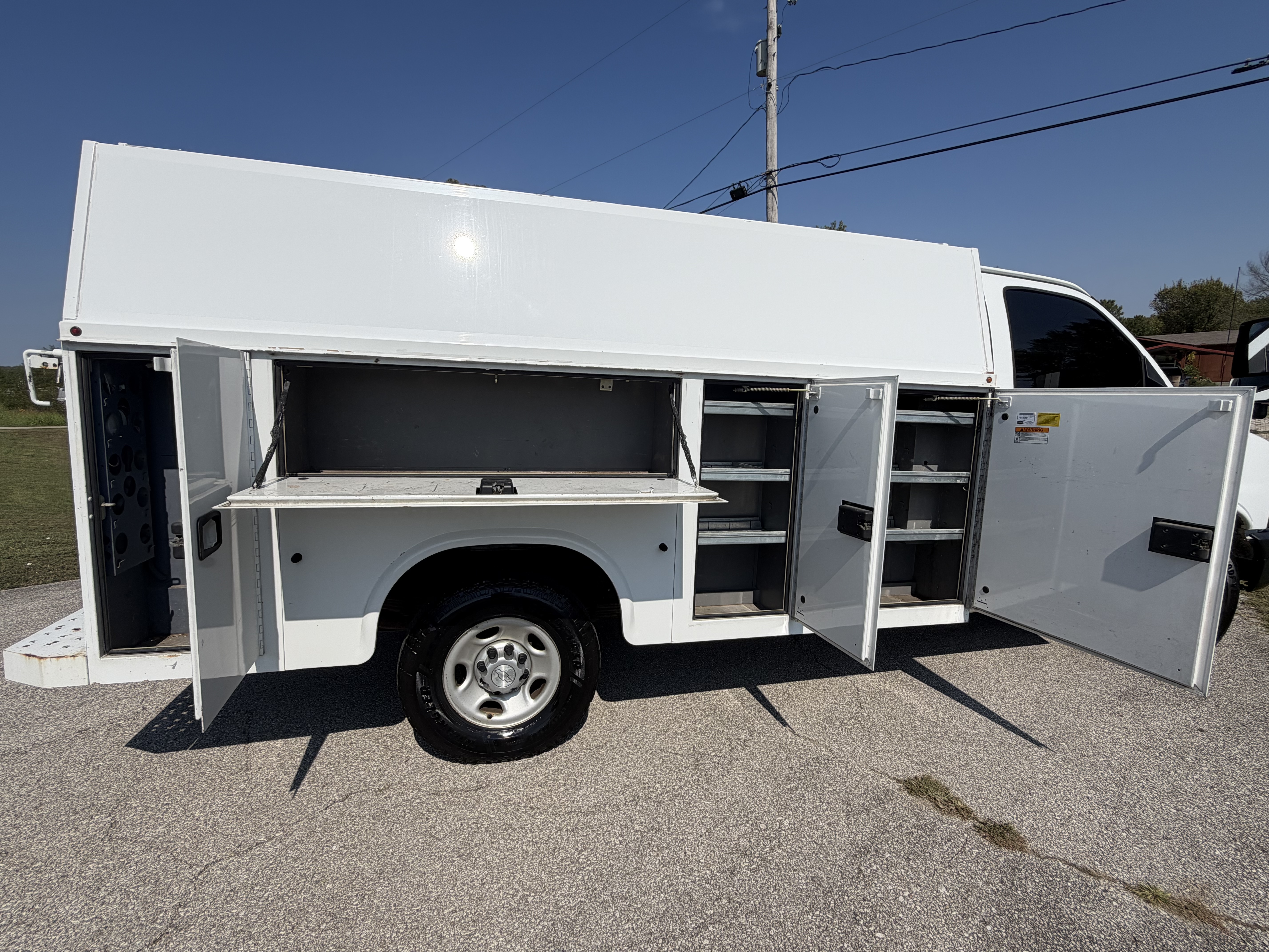 Used 2016 Chevrolet Express 3500 RWD image 8