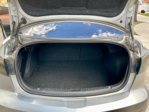 Used 2012 MAZDA MAZDA3 i Sport image 14