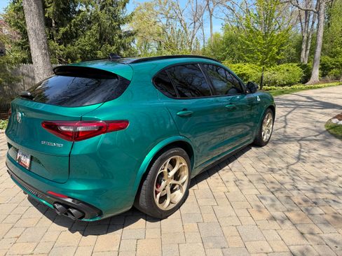 Used 2022 Alfa Romeo Stelvio Quadrifoglio w/ Active Assist Plus Package AWD/4WD image 4