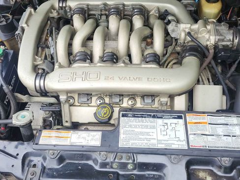 Used 1993 Ford Taurus SHO image 2