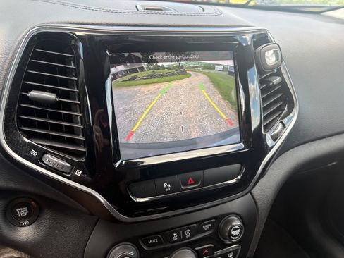 Used 2020 Jeep Cherokee Limited AWD/4WD image 20