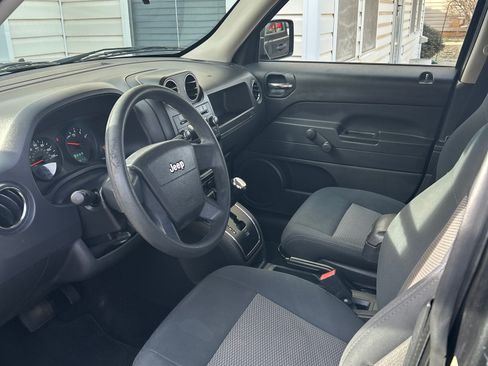 Used 2010 Jeep Patriot Sport image 6