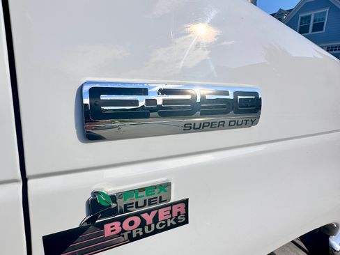 Used 2016 Ford E-350 and Econoline 350 Super Duty w/ Power Windows & Locks Group image 12