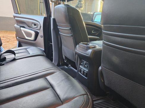 Used 2020 Nissan Titan SL w/ Moonroof Package image 14